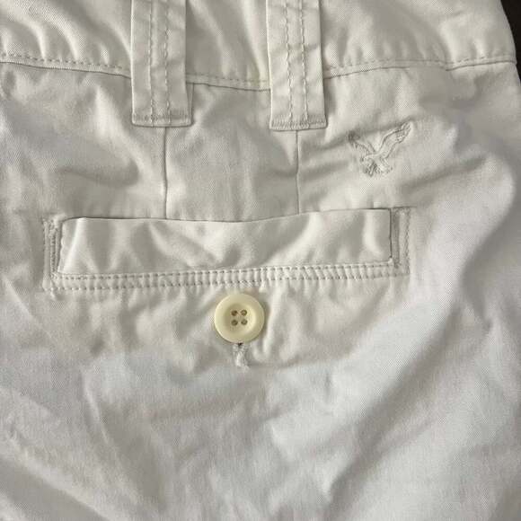 American Eagle Outfitters Women's White Denim Cuffed Shorts - Picture 4 of 6